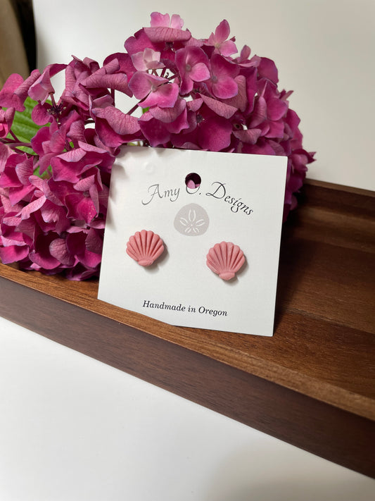 Clam shell studs-5 color options