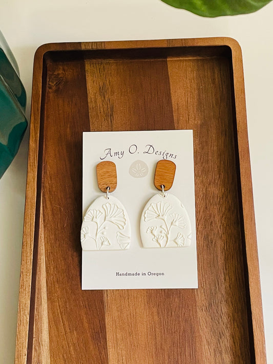 White botanical dangle