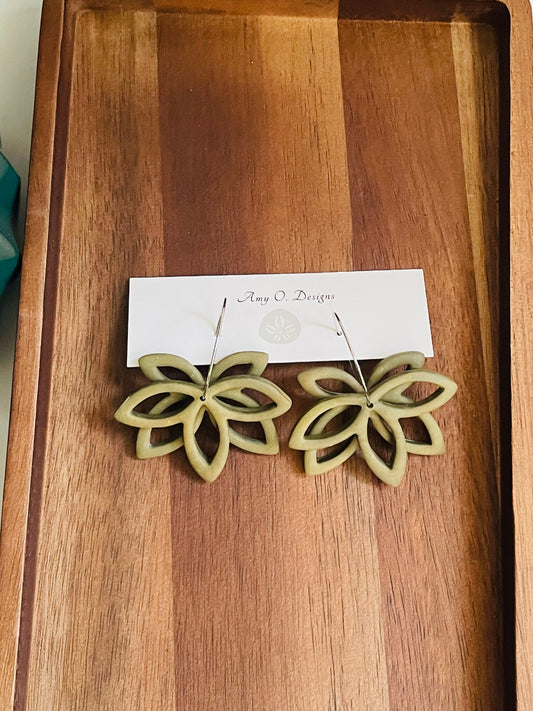 Green and Gray Flower dangle