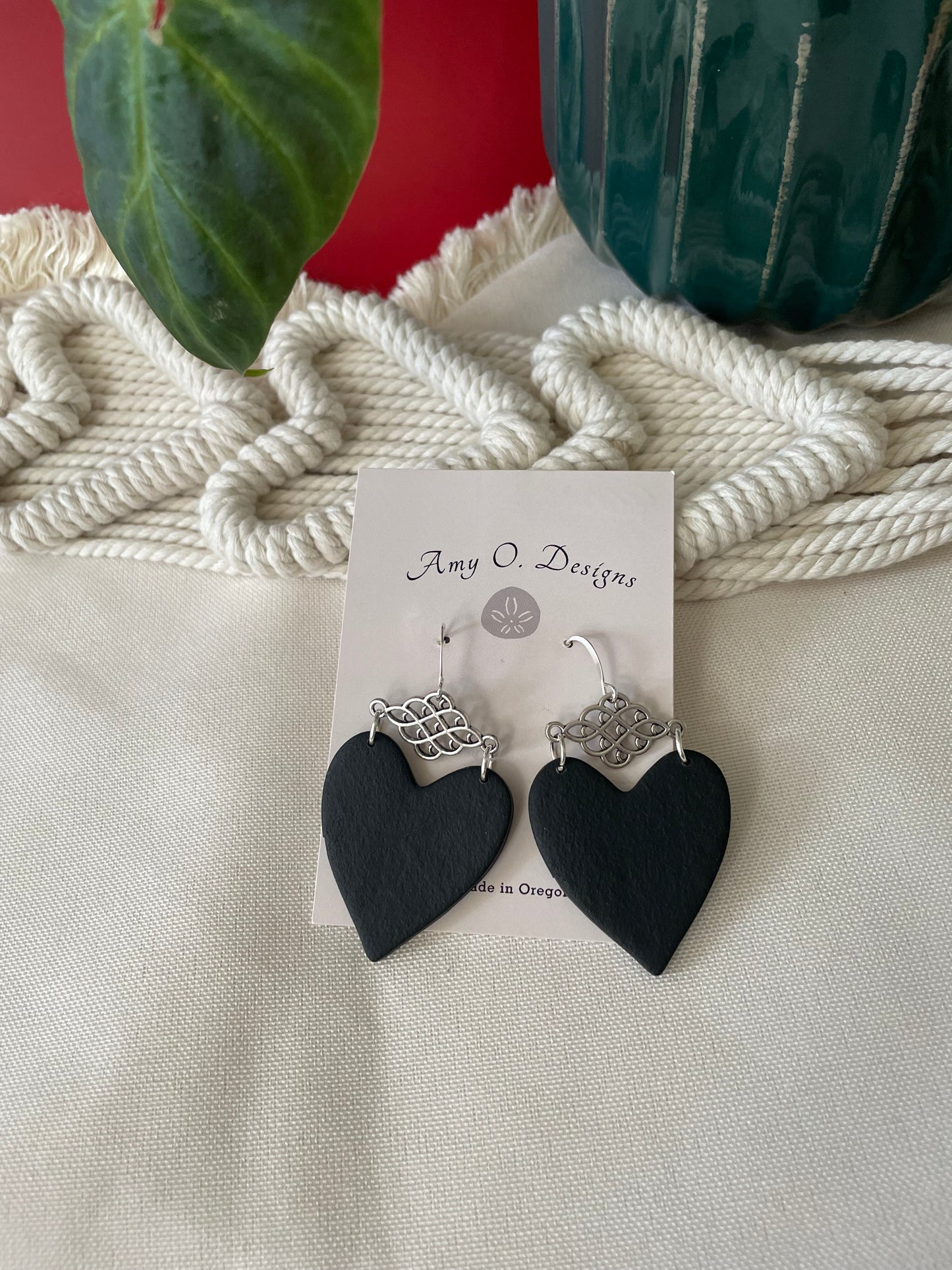 Black heart dangle