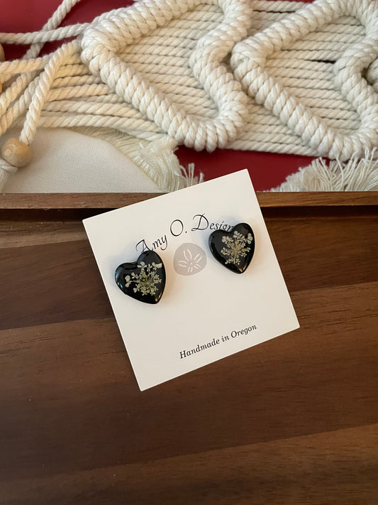 Heart Stud w/Queen Anne's lace