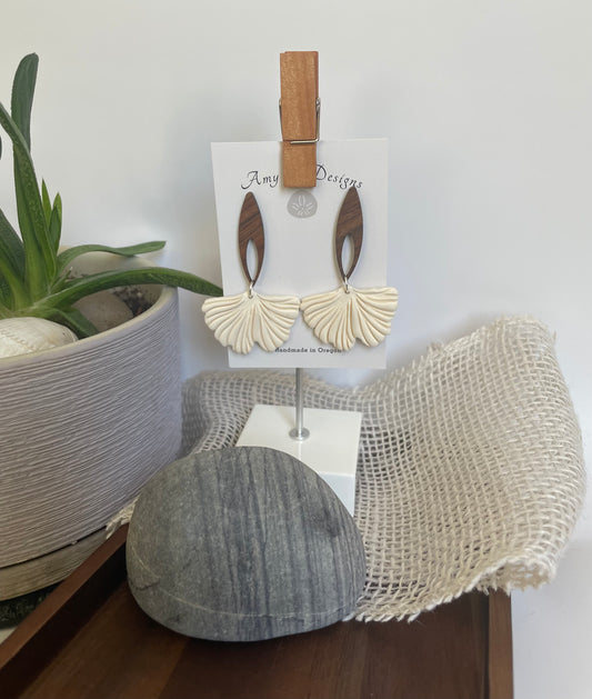 Ginkgo dangle, 2 color options