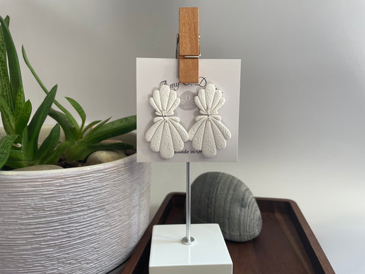 White shell stud dangle