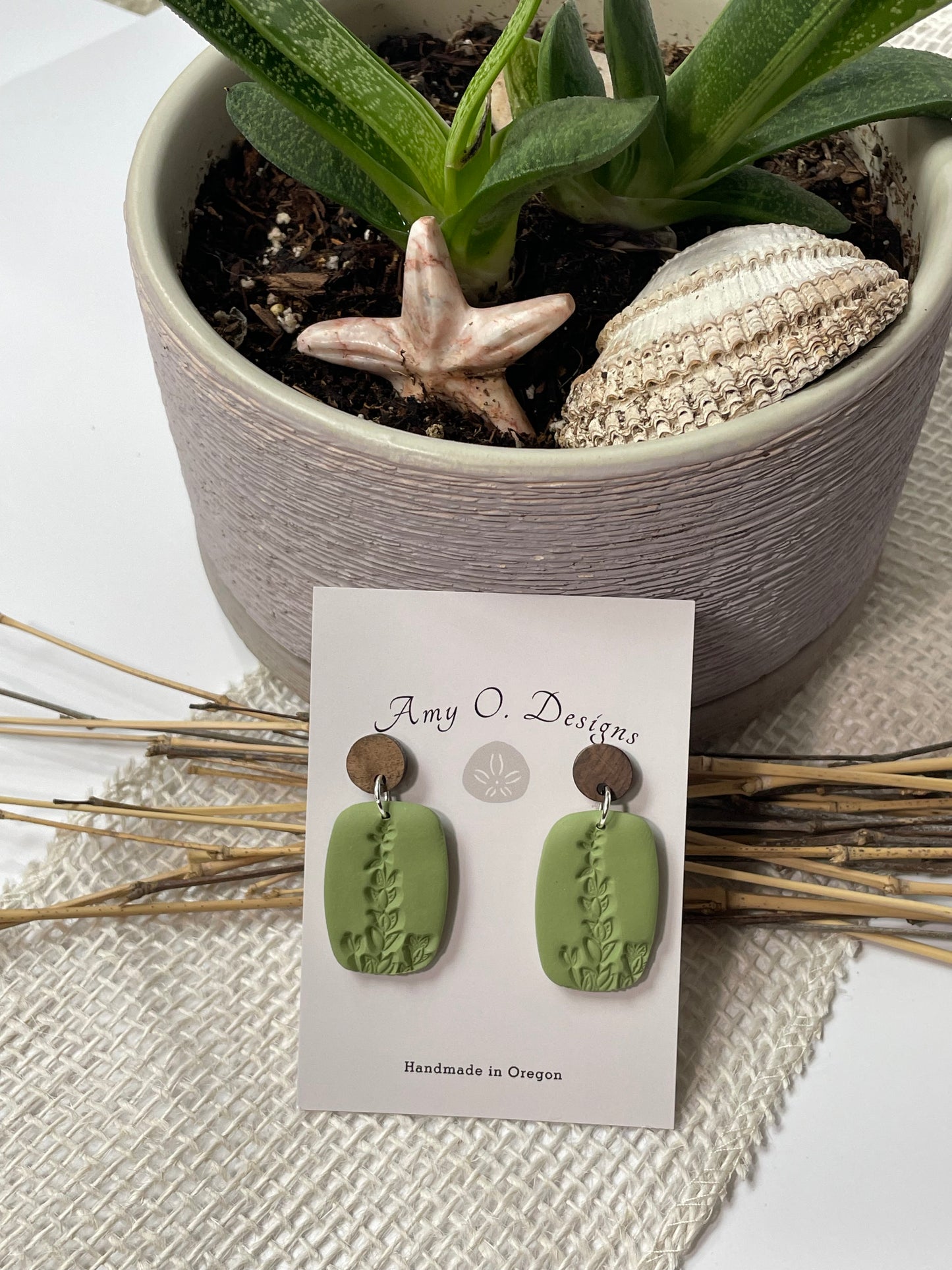 Boho Foliage Dangles(2 color options)