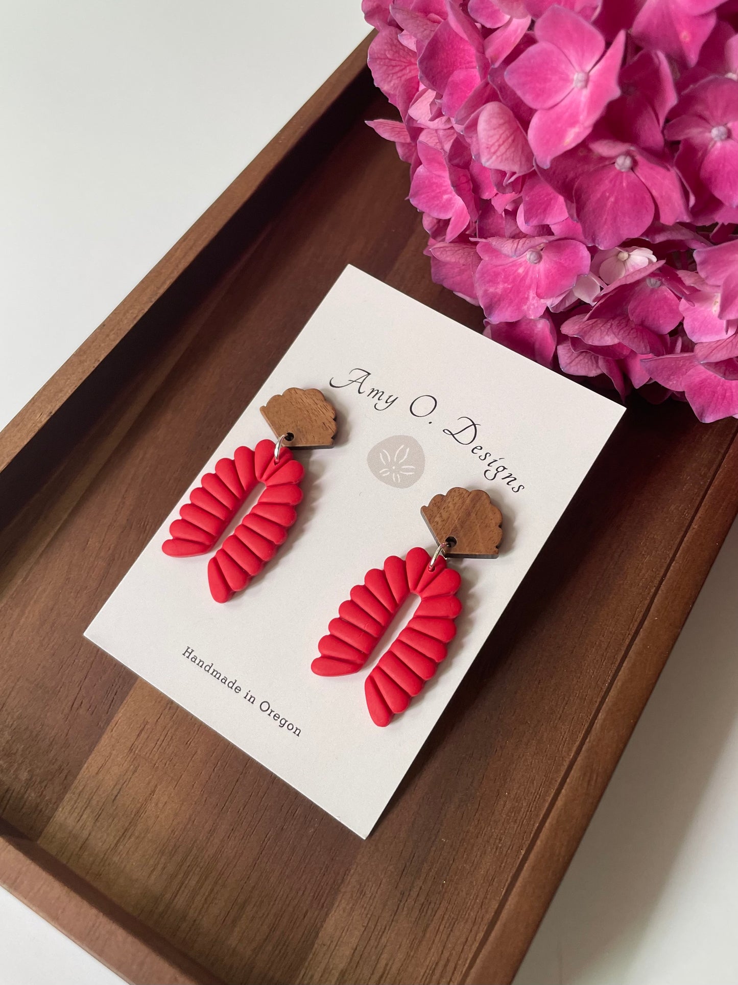 Red arch boho dangle w/wooden stud