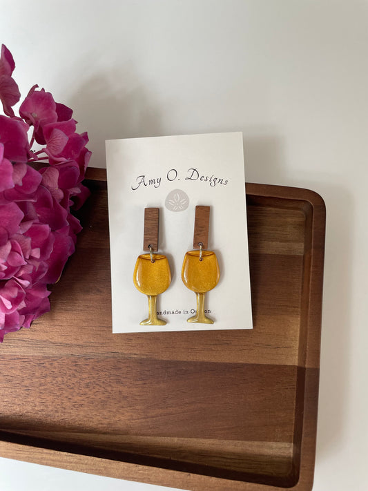 Golden hombre wine glass earrings