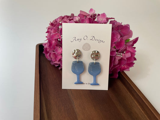 Blue hombre wine glass earrings