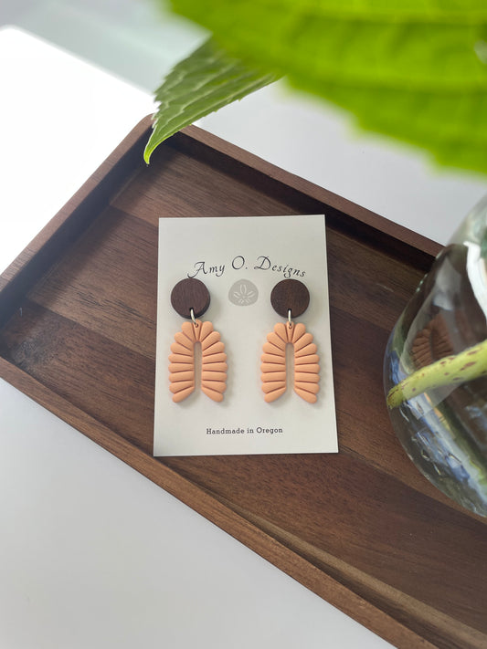 Peach arch boho dangle w/wooden stud