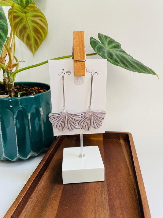 Gray ginkgo leaf dangle