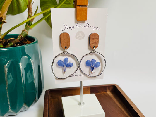 Floral dangle