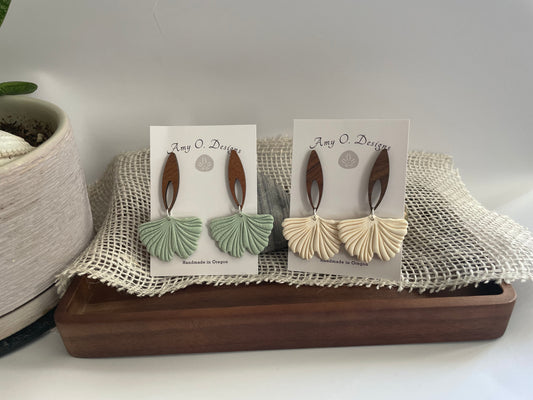 Ginkgo dangle, 2 color options