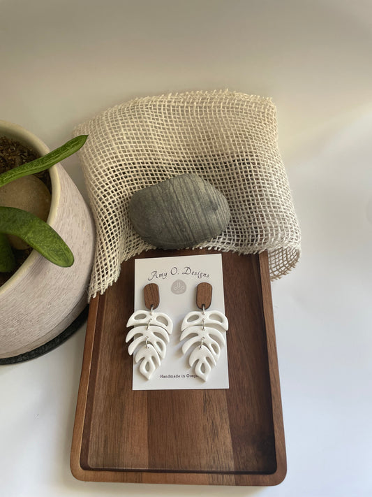 White leaf dangle