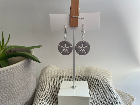 Silver sand dollar